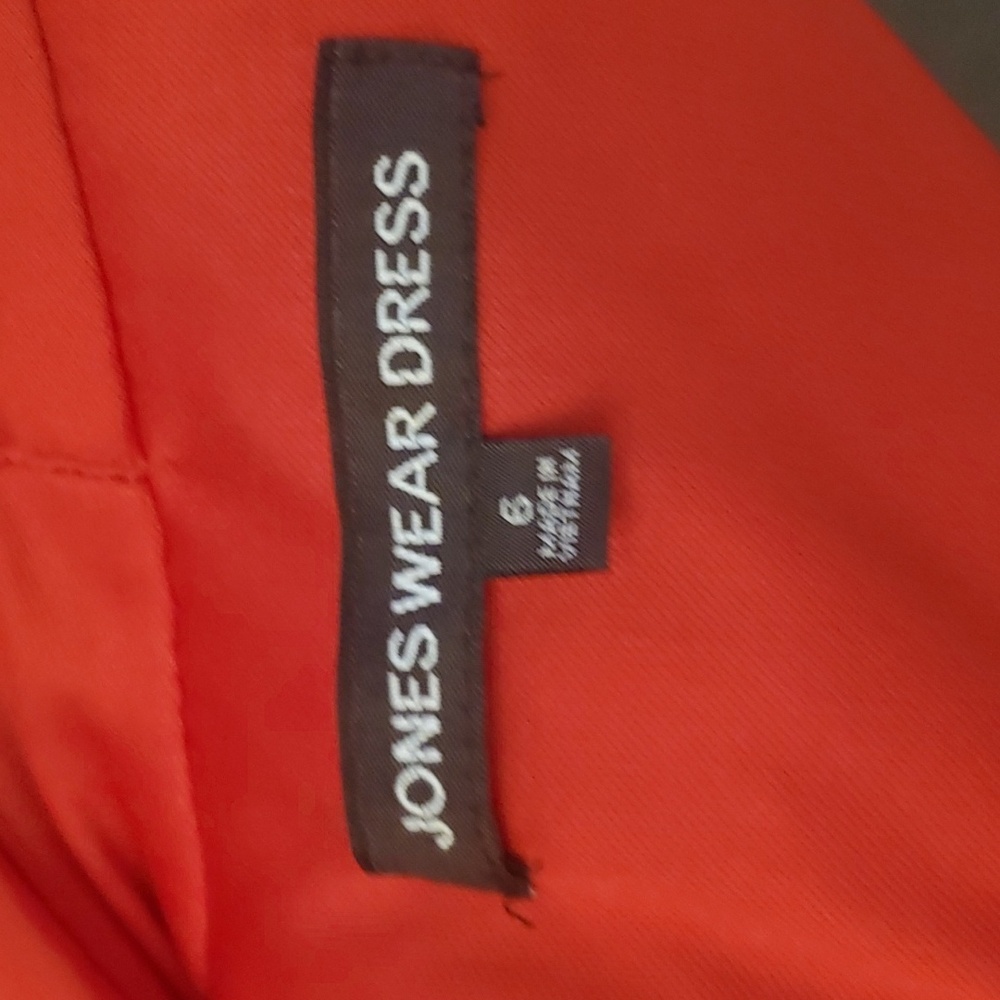 JONES WEAR BEAUTIFUL RED DRESS.SIZE 6 - Picture 3 of 3